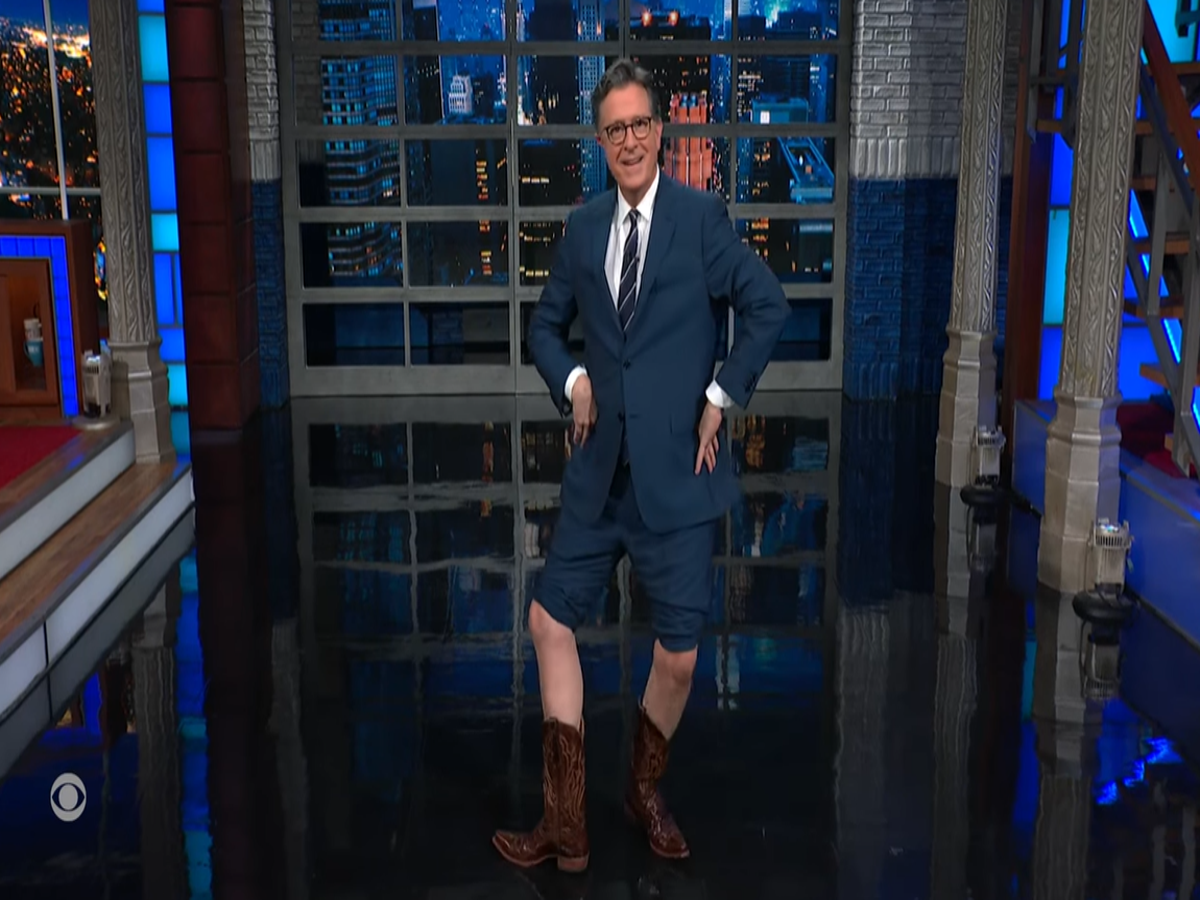 Stephen Colbert roasts DeSantis for cowboy boot costume The